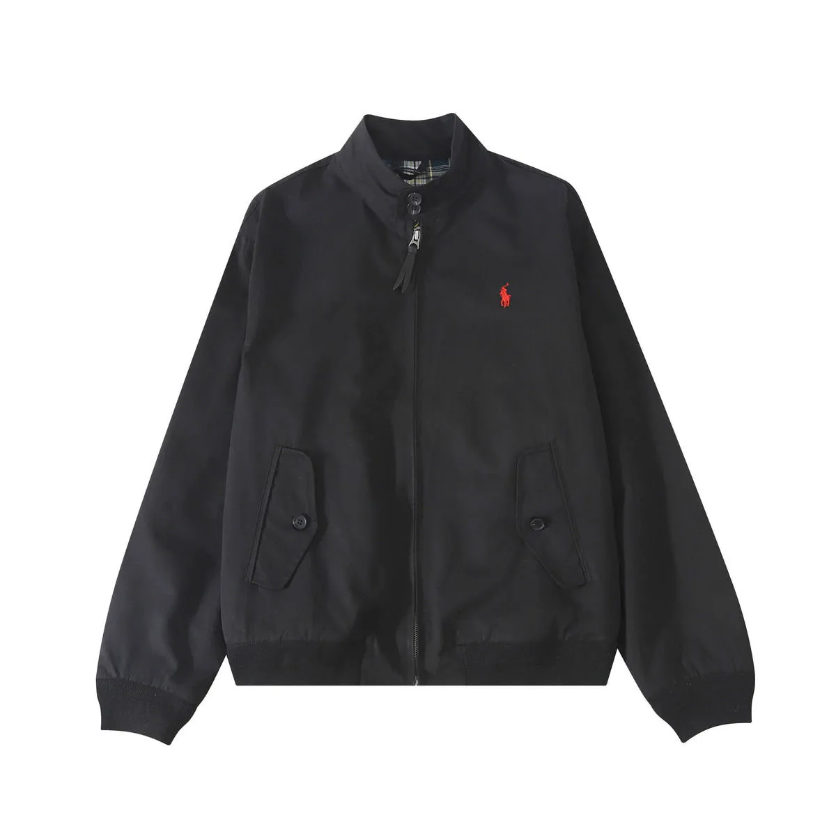 P306 💰Ralph Lauren/Ralph Lauren American vintage classic lapel old cadre retro jacket. Classic design. Timeless classic. The cotton fabric is thick and wide, showing a sense of vintage. The collar and cuffs are decorated with colorful plaid. It looks good on both men and women. Wear it as comfortable as you want. It focuses on relaxed retro YYDS. One piece for both men and women. An indispensable piece for autumn and winter. The most popular jacket at the moment. One hundred percent cotton twill is thick and thick, ⚠️correctly spaced red and green plaid lining, imported high-density embroidery. The Harrington jacket has a loose fit, is short and fat, and is super versatile. It is a clean fit and is suitable for both men and women. Color: Khaki Navy Black Size: M-XXL Size Length Bust Sleeve Length Shoulder Width M 67 110 61 L 68 114 62 XL 70 118 63 2XL 72 122 64